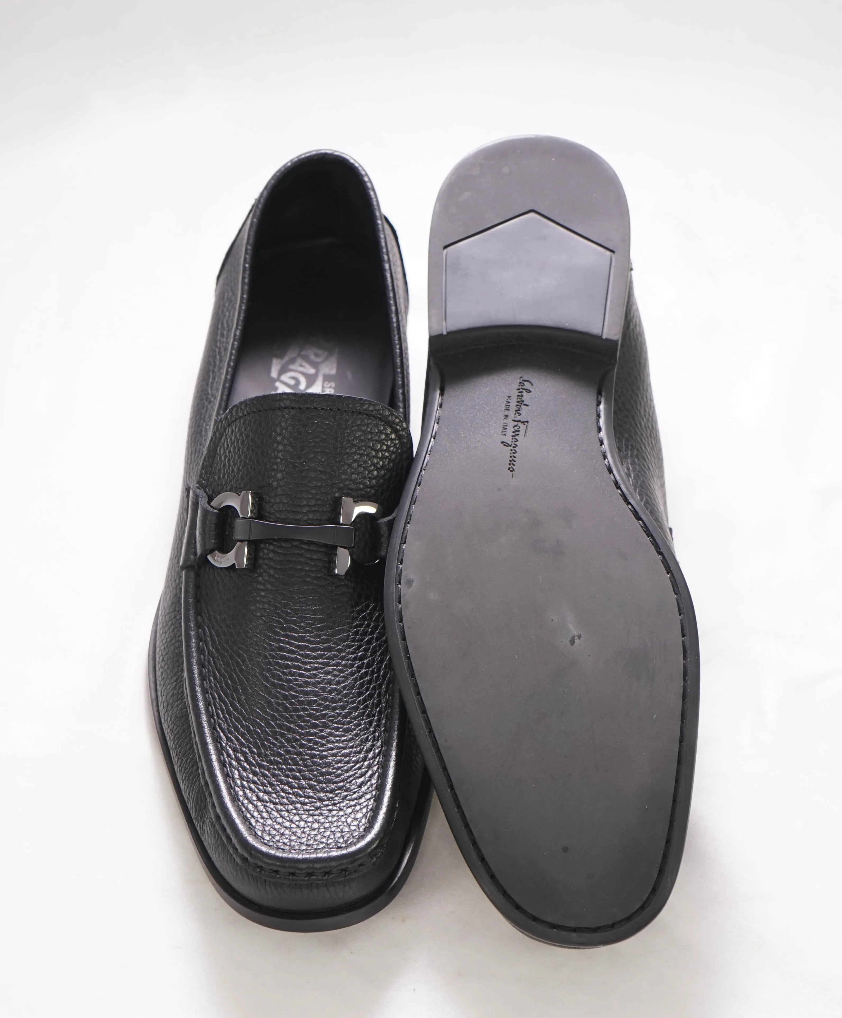 $850 SALVATORE FERRAGAMO - “GRANDIOSO" Gancini Bit Loafer Black Leather - 9.5 D