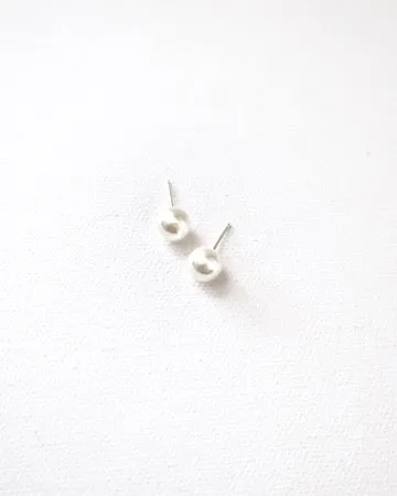 Amelia Pearl Earring