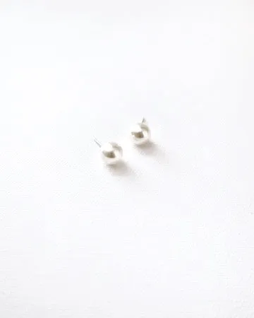 Amelia Pearl Earring