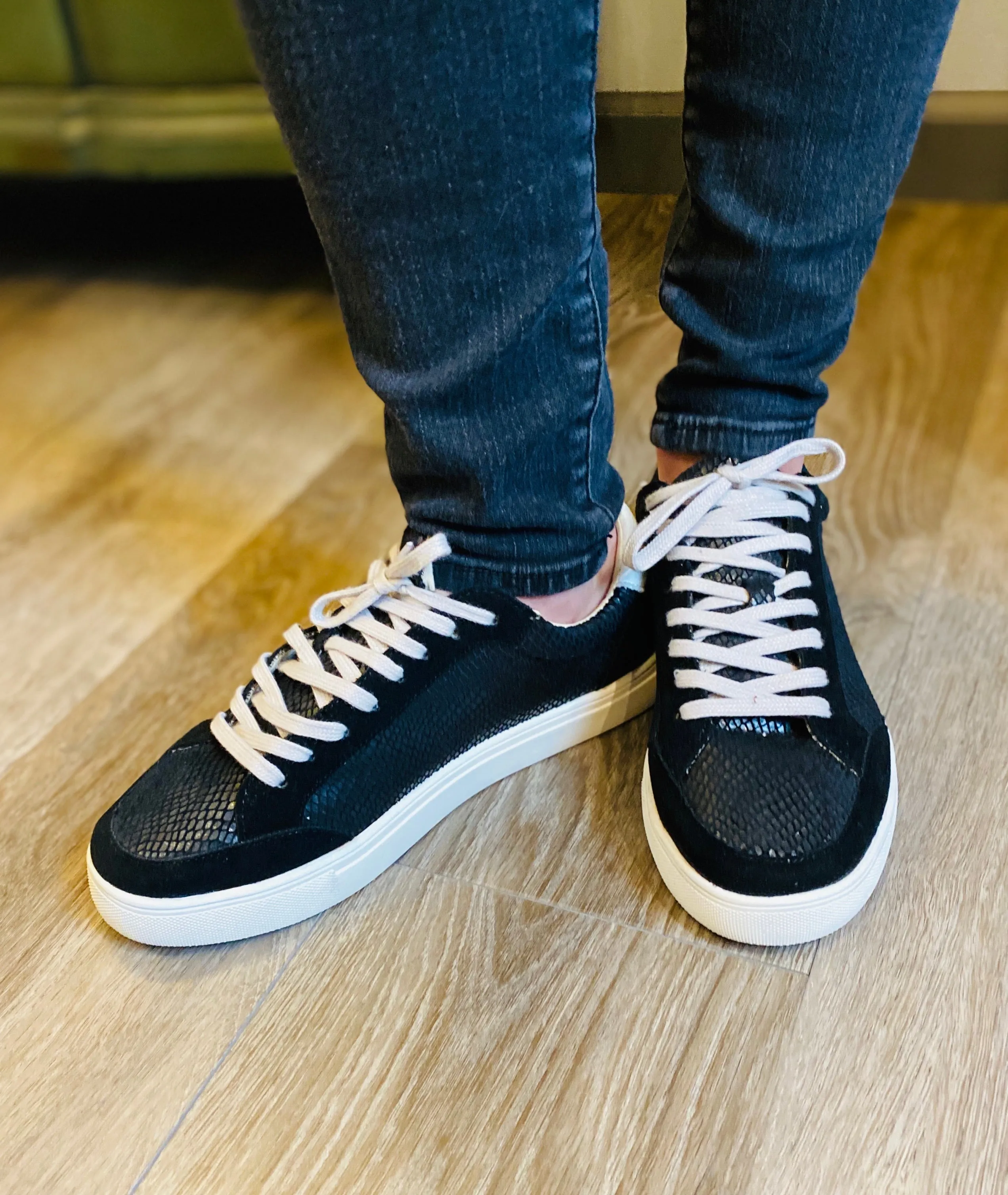 Anne Snake Sneaker Black