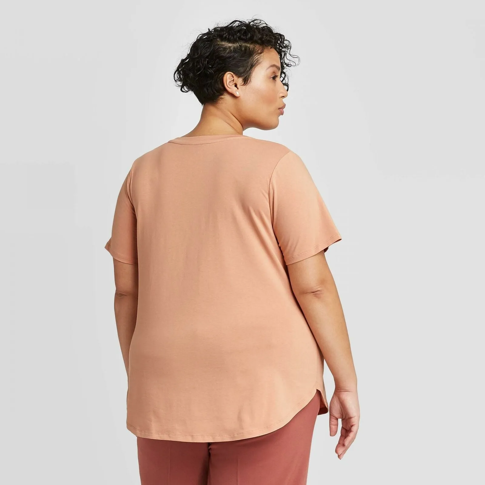 Ava & Viv Women's Plus Size Short Sleeve Scoop Neck Relaxed T-Shirt