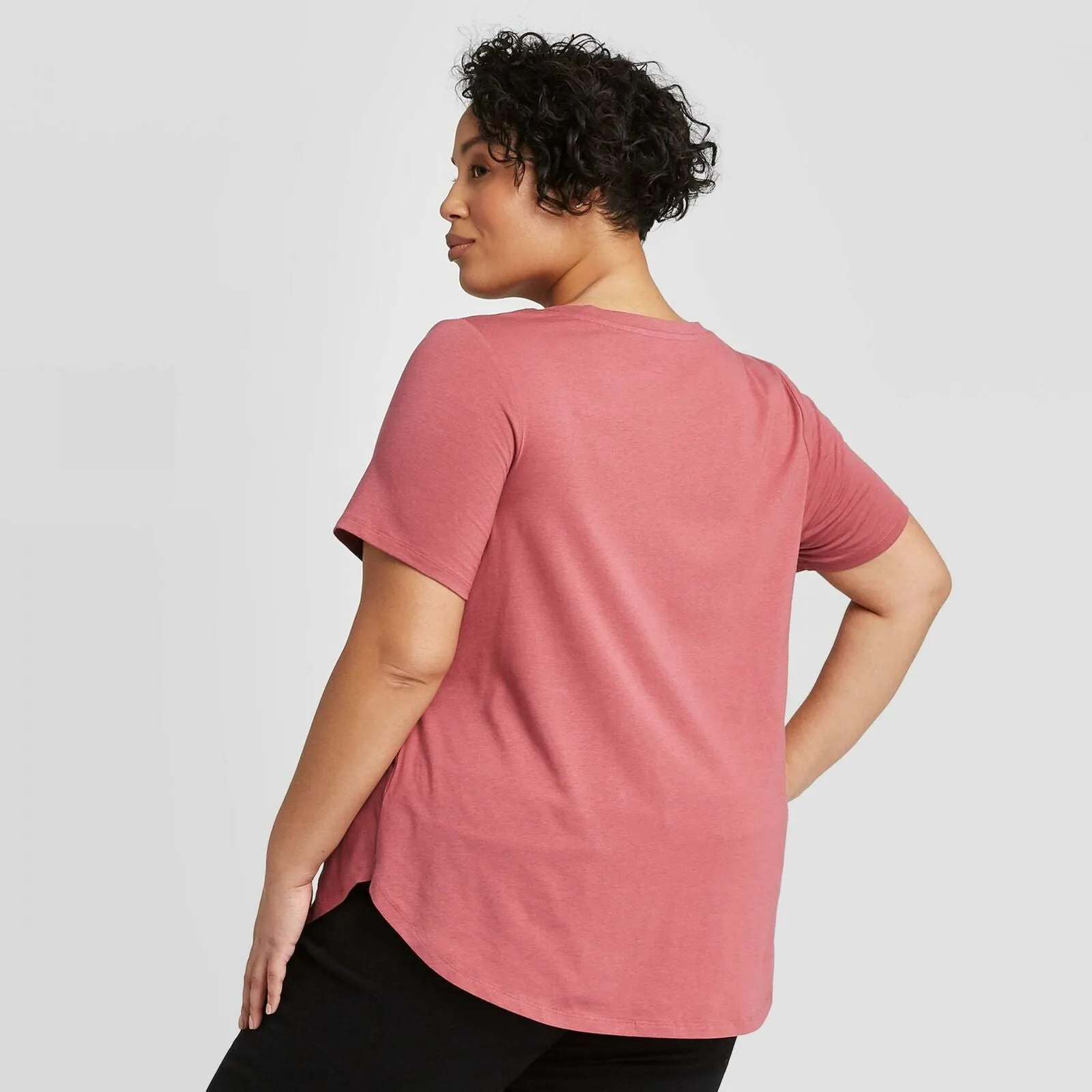 Ava & Viv Women's Plus Size Short Sleeve Scoop Neck Relaxed T-Shirt