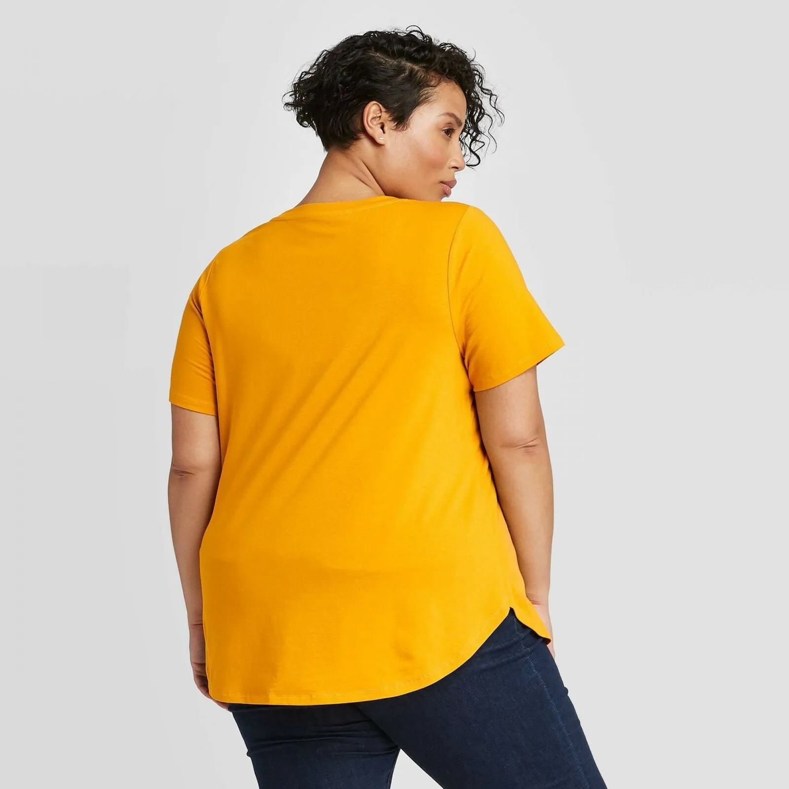 Ava & Viv Women's Plus Size Short Sleeve Scoop Neck Relaxed T-Shirt