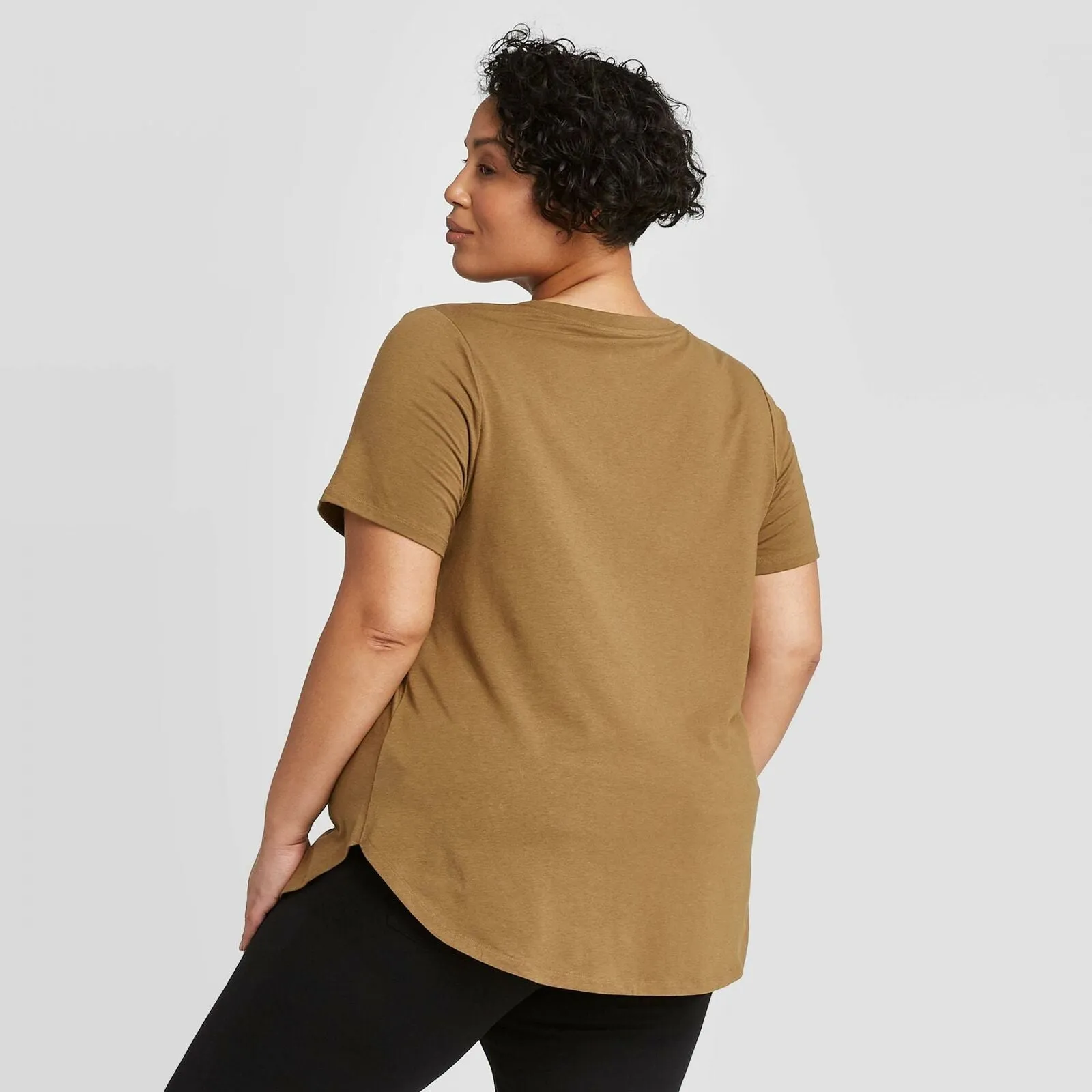 Ava & Viv Women's Plus Size Short Sleeve Scoop Neck Relaxed T-Shirt