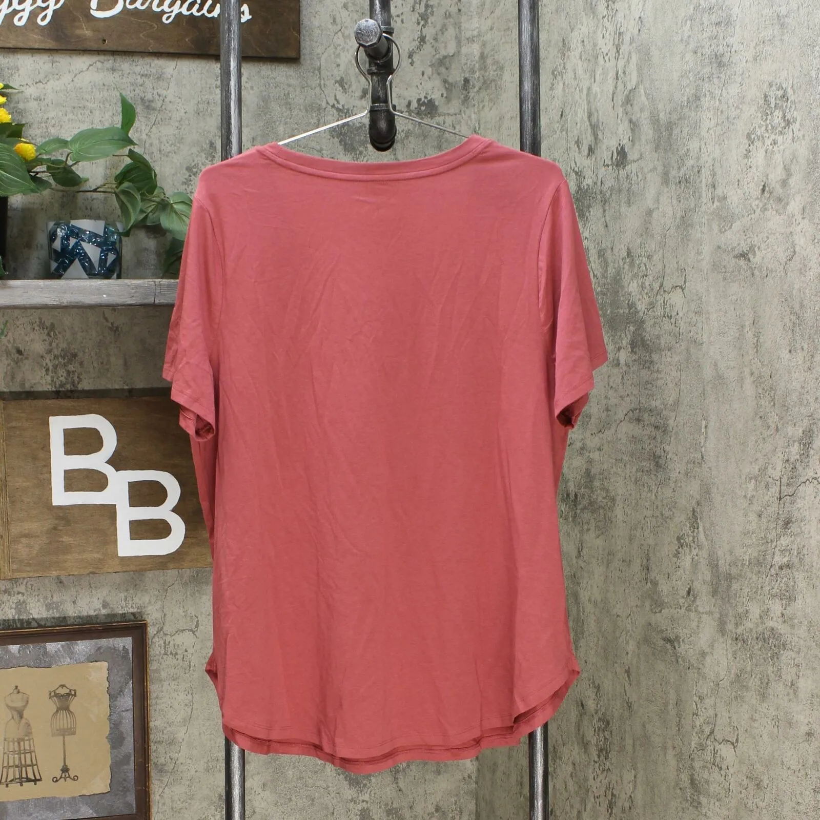 Ava & Viv Women's Plus Size Short Sleeve Scoop Neck Relaxed T-Shirt