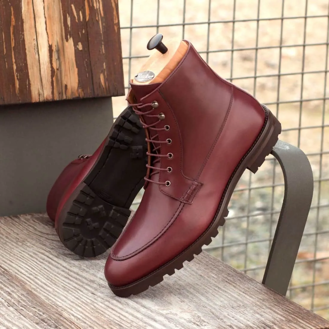 Bottines Derby Demi-Chasse en cuir bordeaux - Semelles Commando