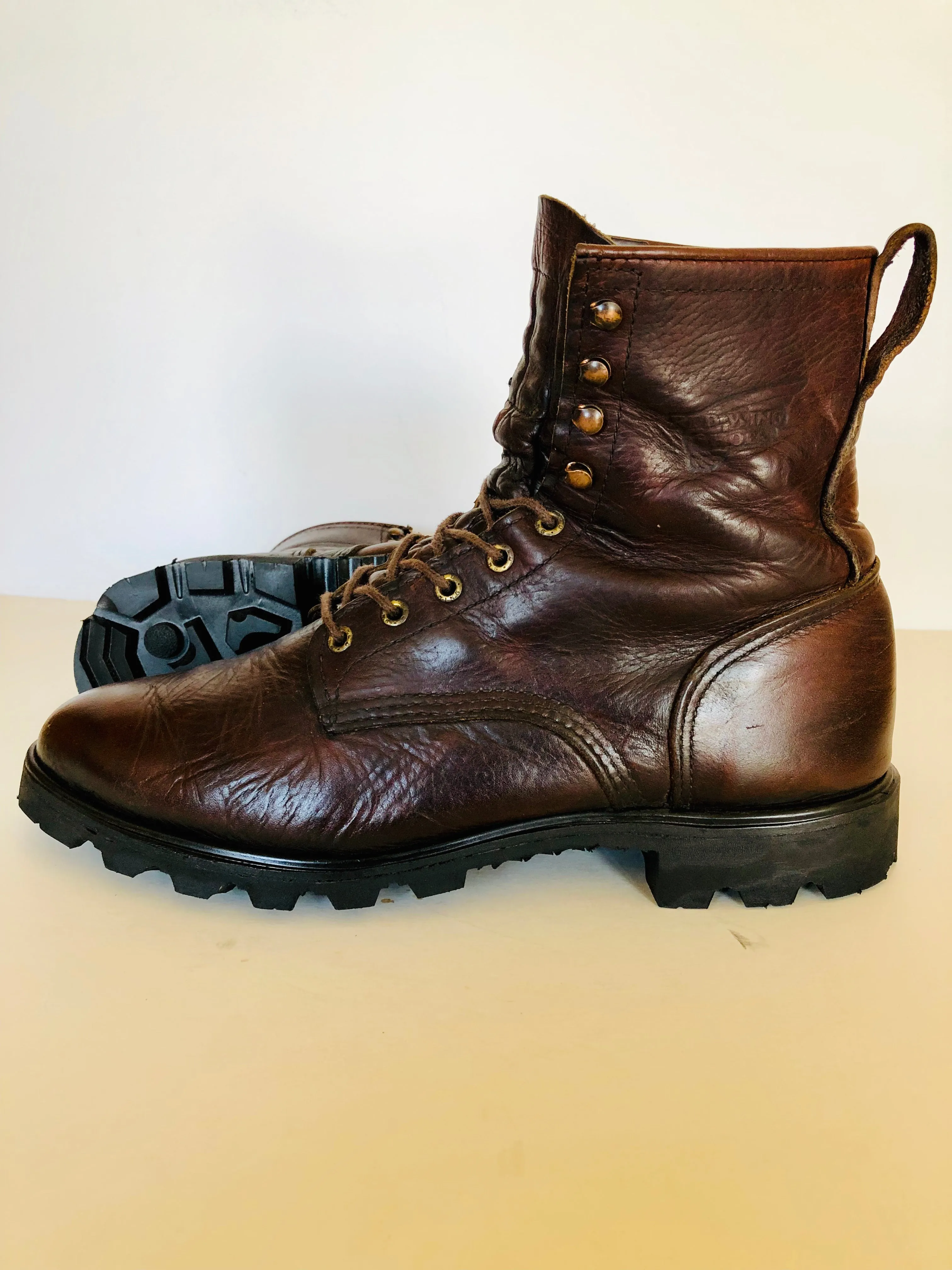 Classic: Full Rubber Lug Sole