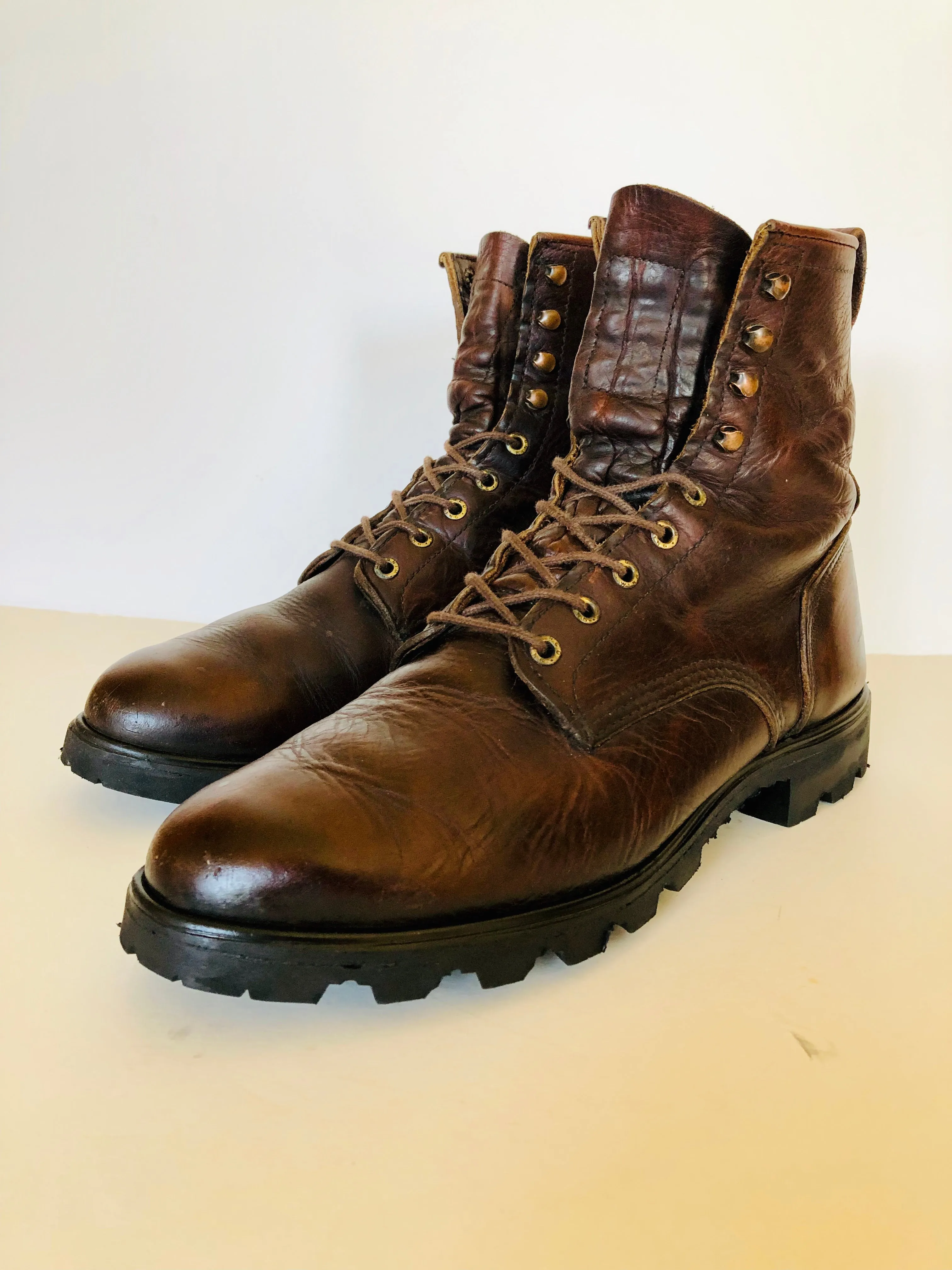 Classic: Full Rubber Lug Sole