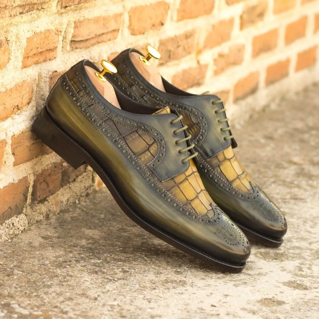 Derbie Brogue fleuri en cuir patiné et croco kaki