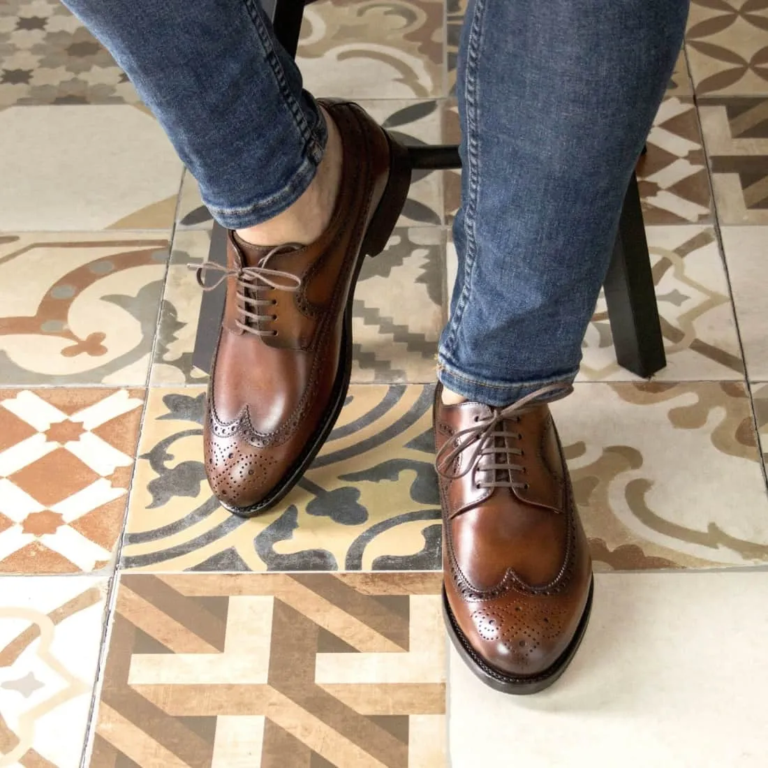 Derbie Brogue fleuri en cuir patiné marron moyen