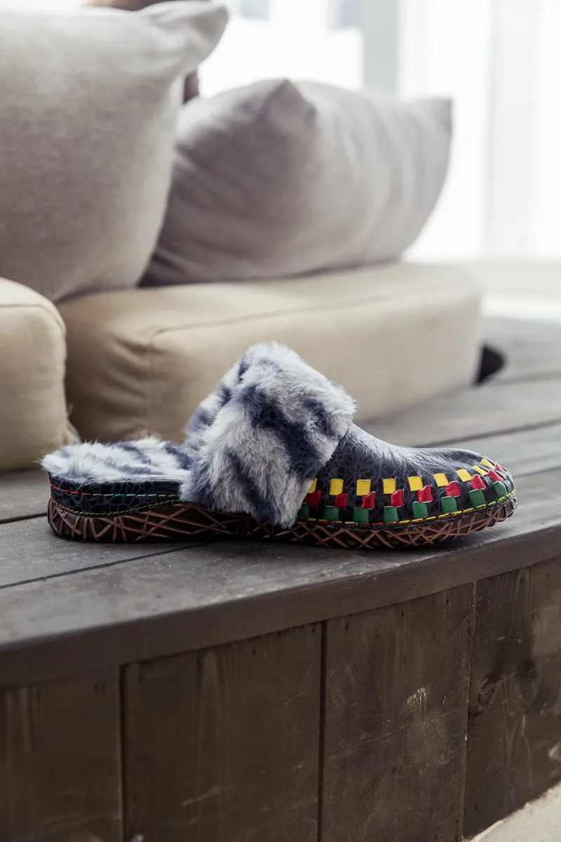 Floral Embossed Wool Lined Leather Slipper - Navy Black