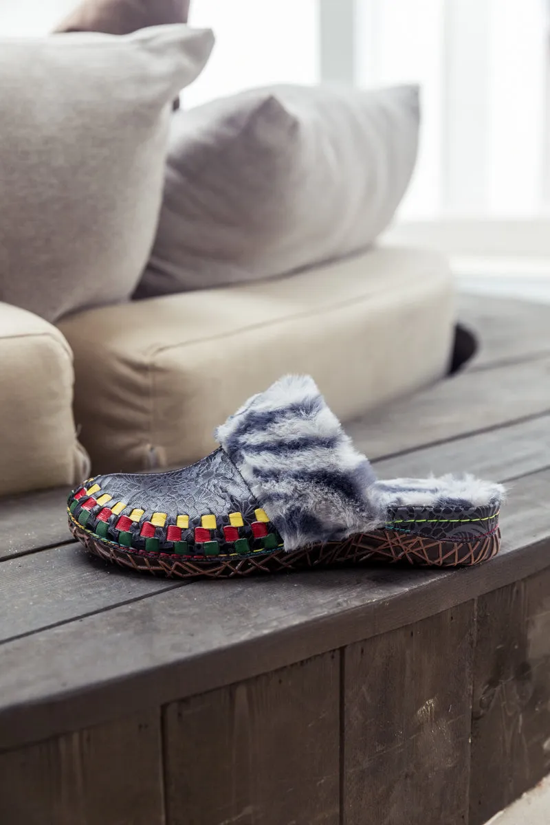 Floral Embossed Wool Lined Leather Slipper - Navy Black
