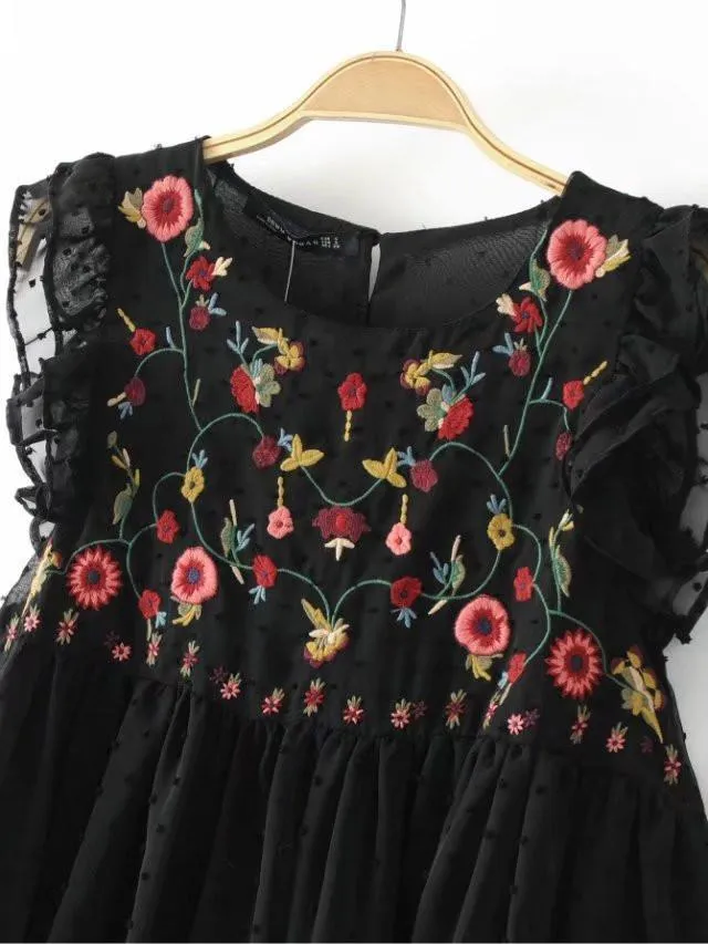 Floral Embroidery Seersucker Blouse