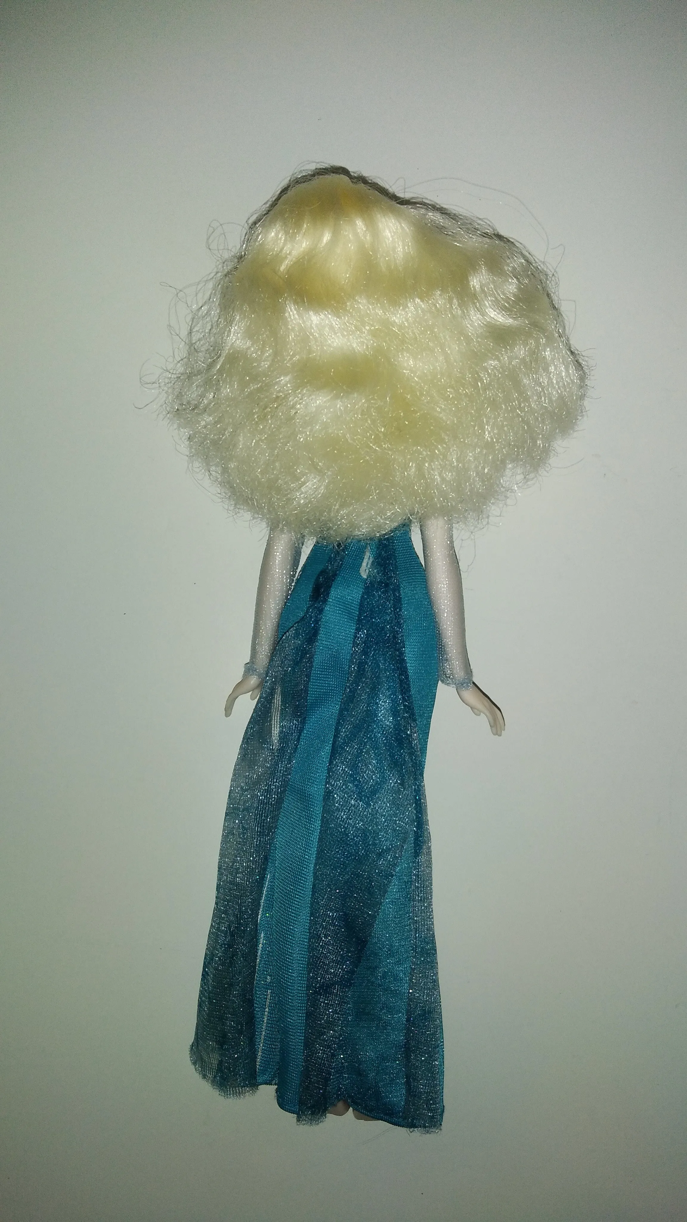 Frozen Elsa Barbie Fashion Doll