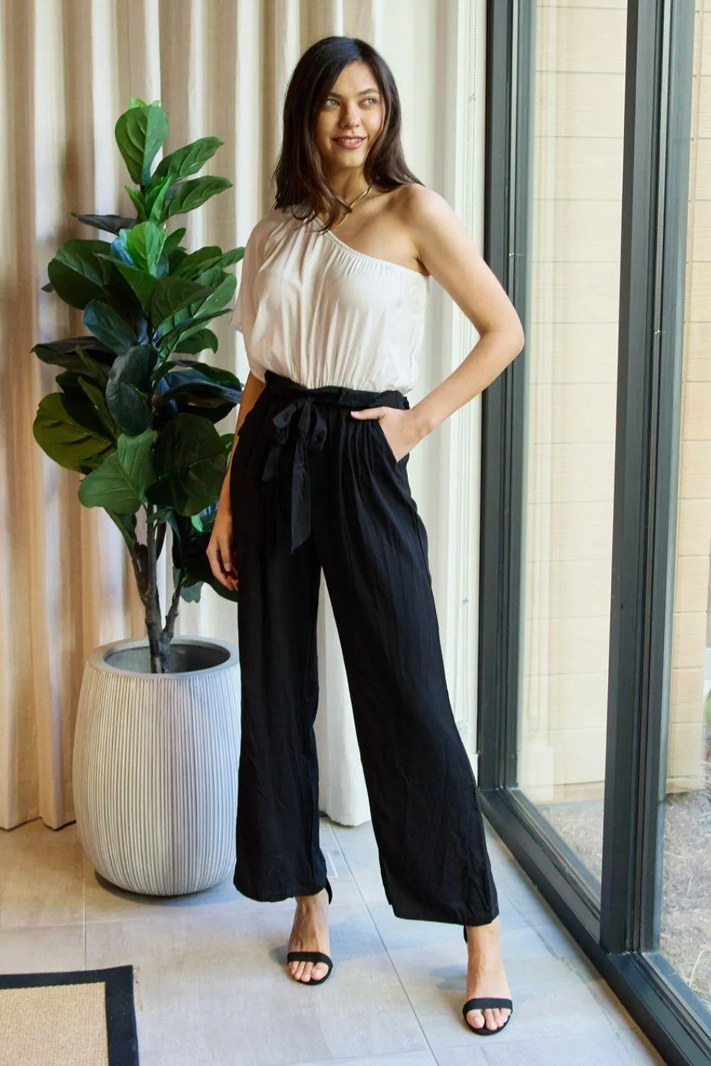 Hazel Blues® | One-Shoulder Jumpsuit in White/Black