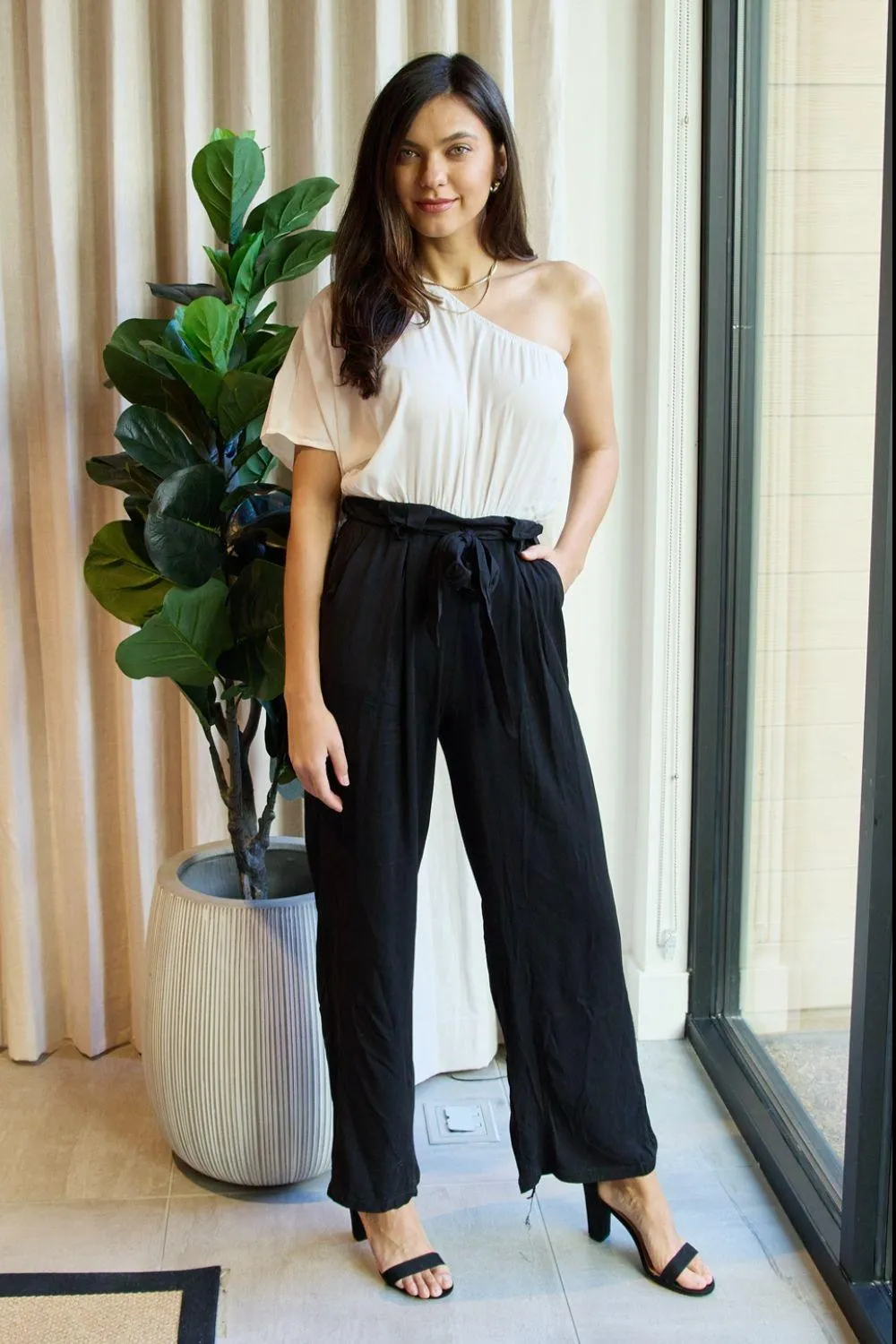 Hazel Blues® | One-Shoulder Jumpsuit in White/Black