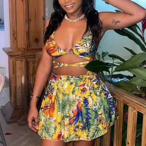 Leaf Print Bandage Bra & Pleated Skirt Set