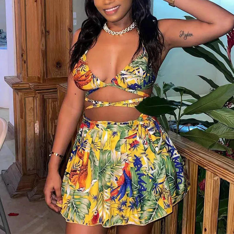 Leaf Print Bandage Bra & Pleated Skirt Set