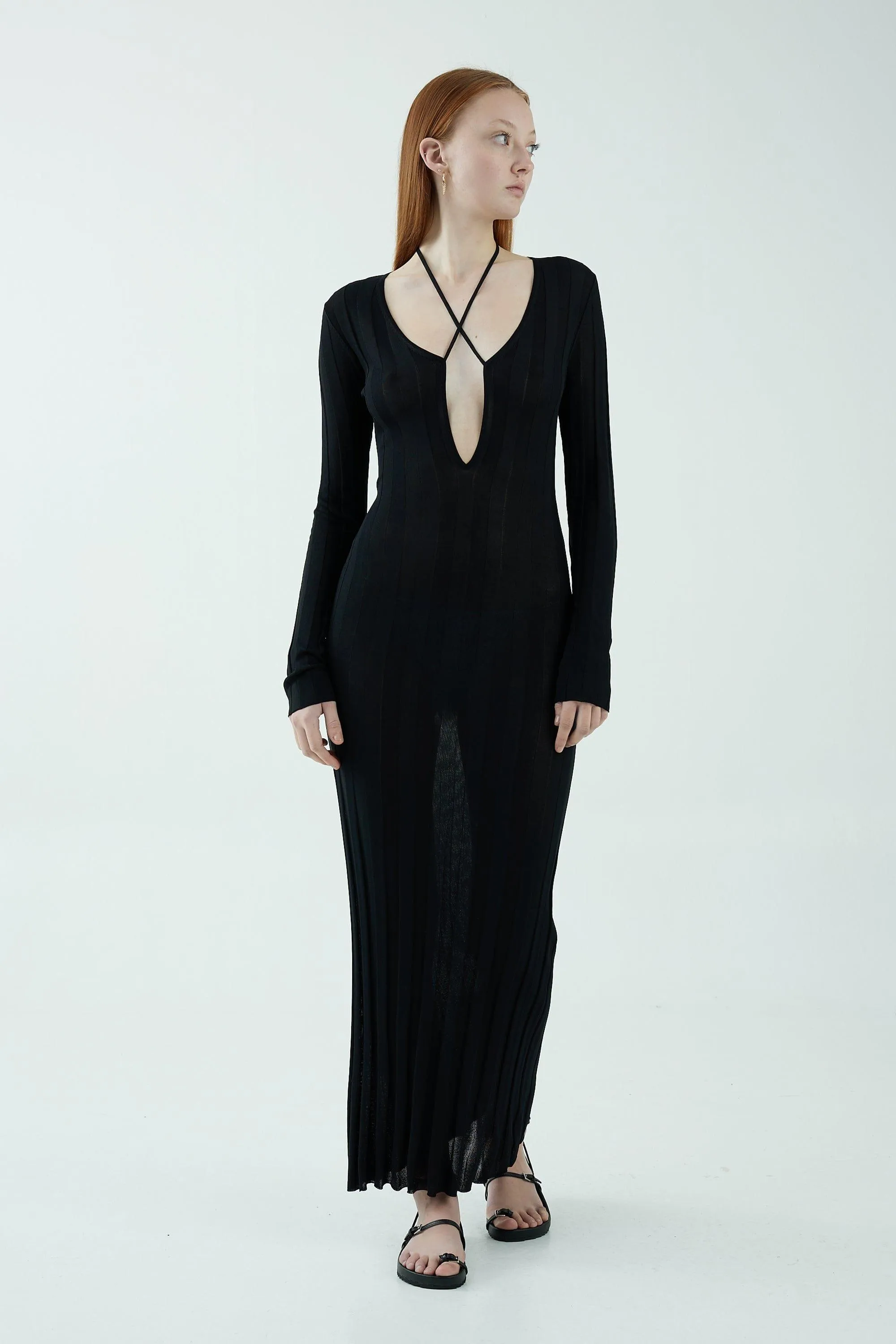LIAISON KNIT KEYHOLE MAXI DRESS | BLACK
