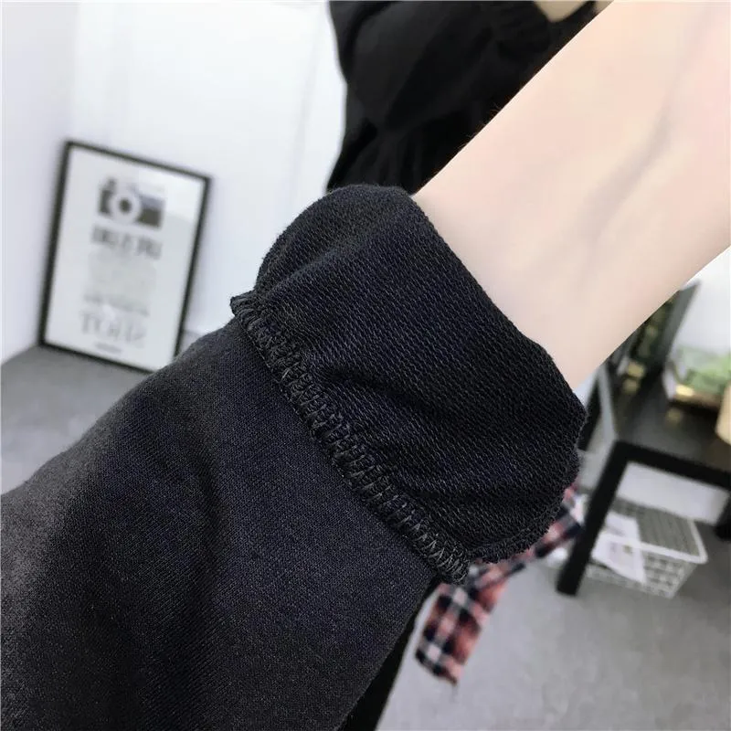 Long Sleeve Round Neck Crop Sweatshirt