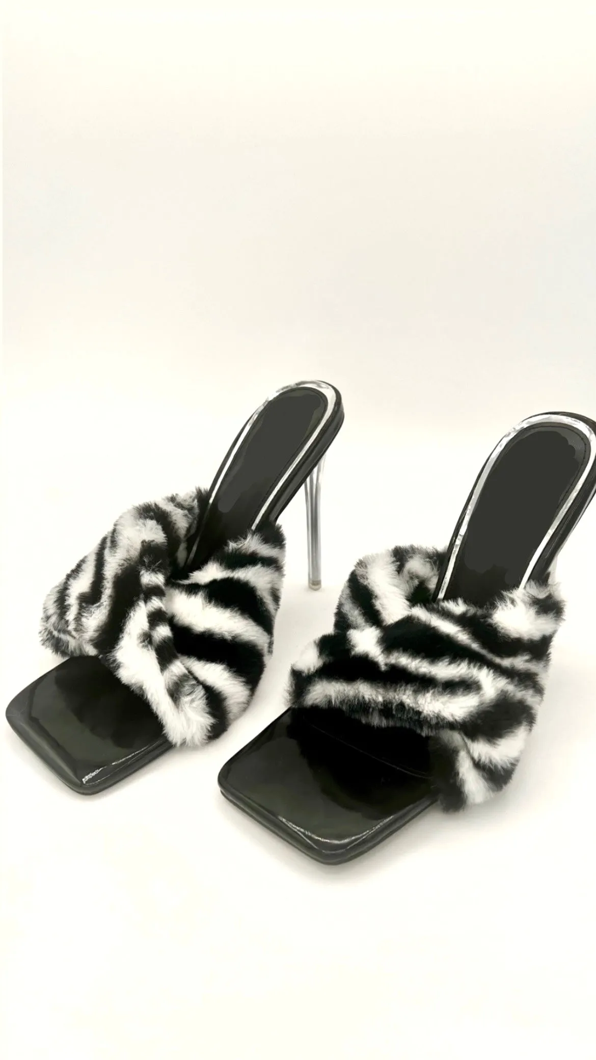 Marilyn (black)