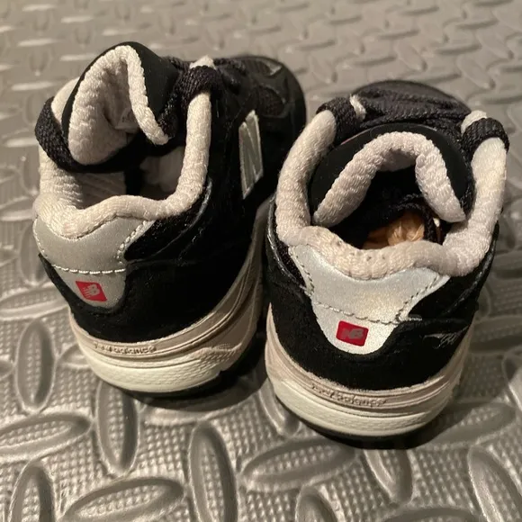 New Balance 990 v3 Made in USA Black suede size 4c toddlers shoes