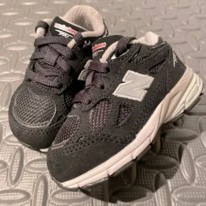 New Balance 990 v3 Made in USA Black suede size 4c toddlers shoes