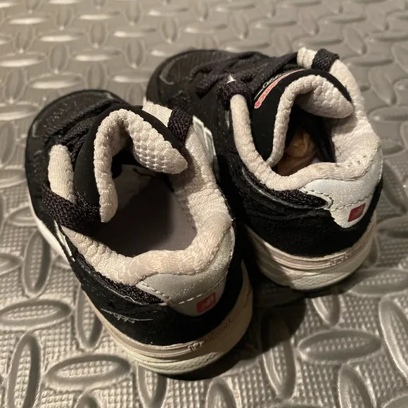 New Balance 990 v3 Made in USA Black suede size 4c toddlers shoes