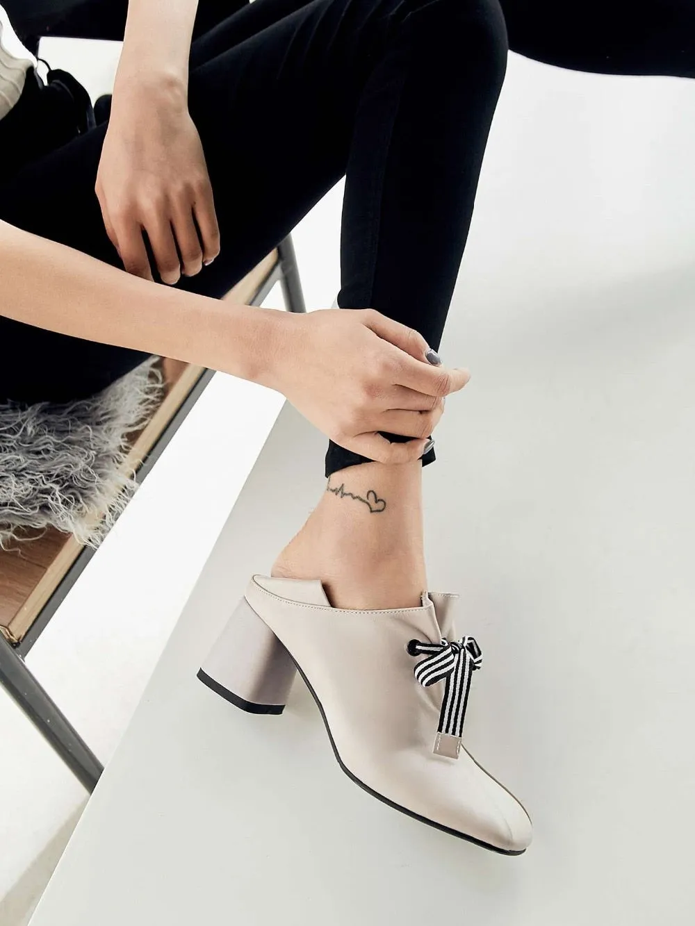 Original design striped lace up fashion British style thick med heels daily wear pumps square toe genuine leather shoes