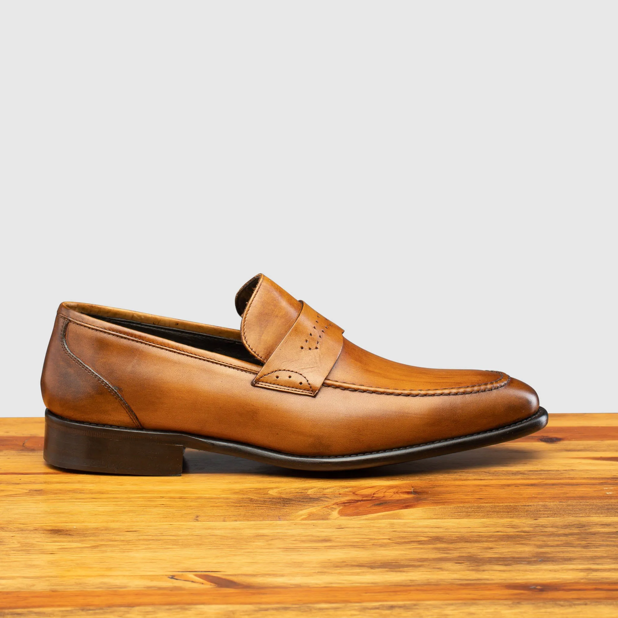 Q540 Calzoleria Toscana Wholecut Slip-On