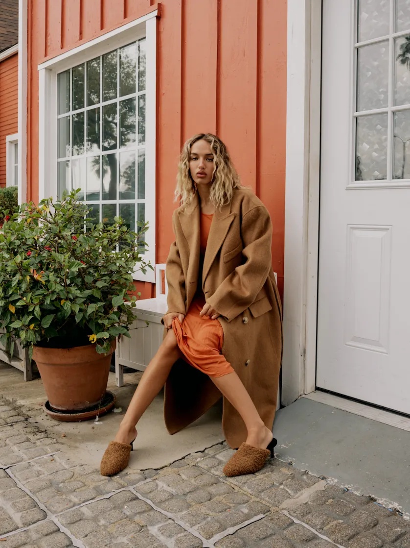 ROAM FUZZY HEEL COGNAC FAUX SHEARLING