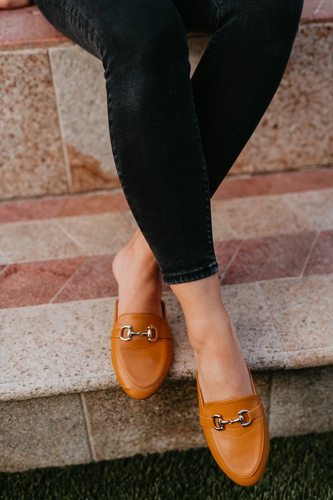 Rollasole Honey Buckle Mules