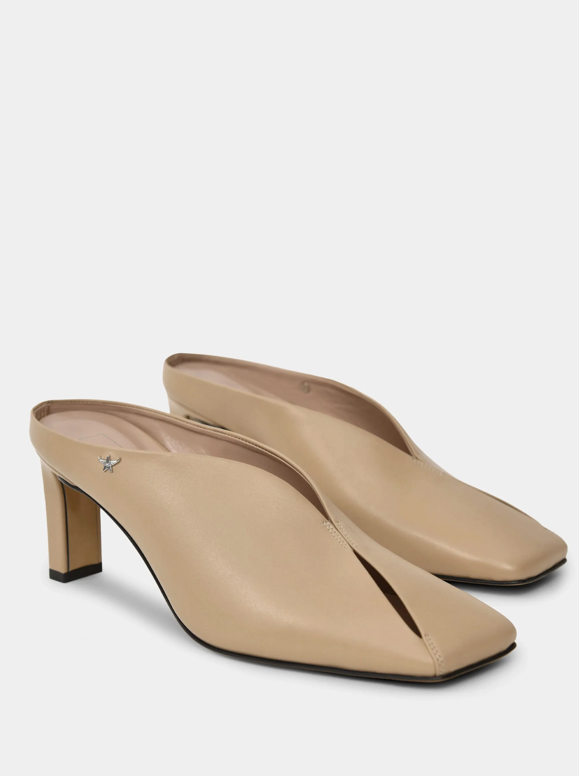 SABRINA NUDE LEATHER MULES SLIPPERS