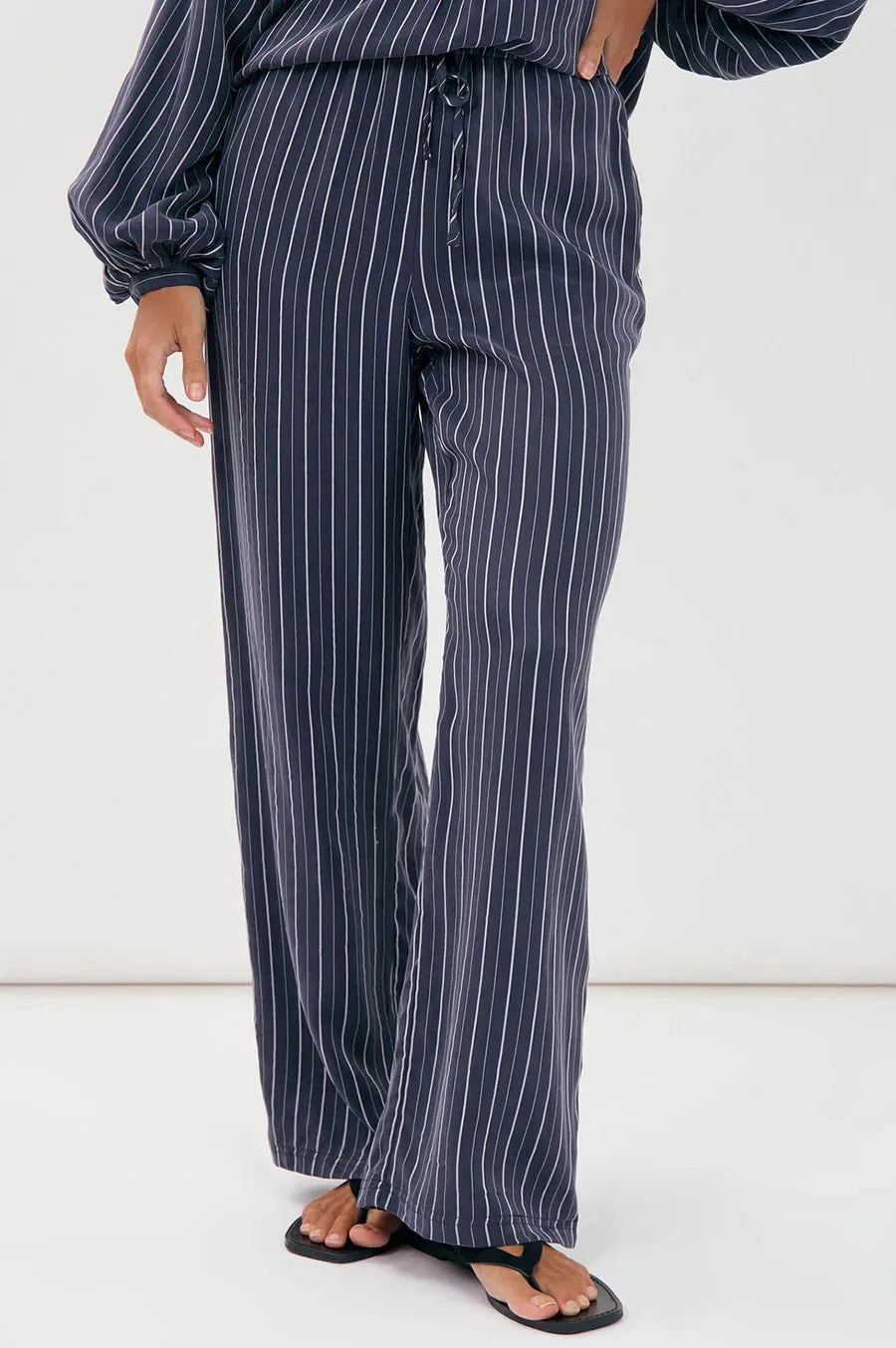 Striped Relaxed Fit Pant – Navy