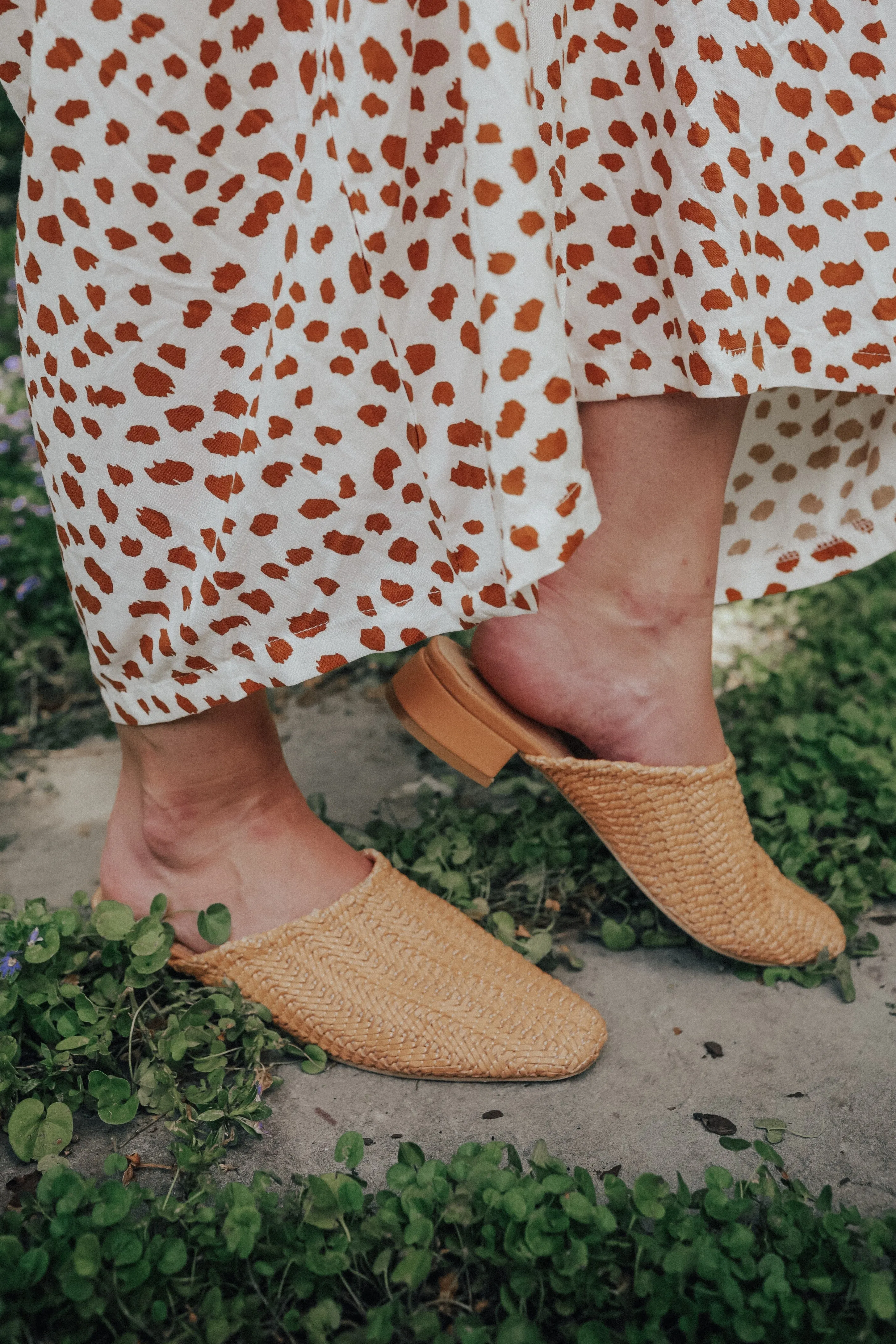 The Valen - Faux Leather Woven Mule (Coral)