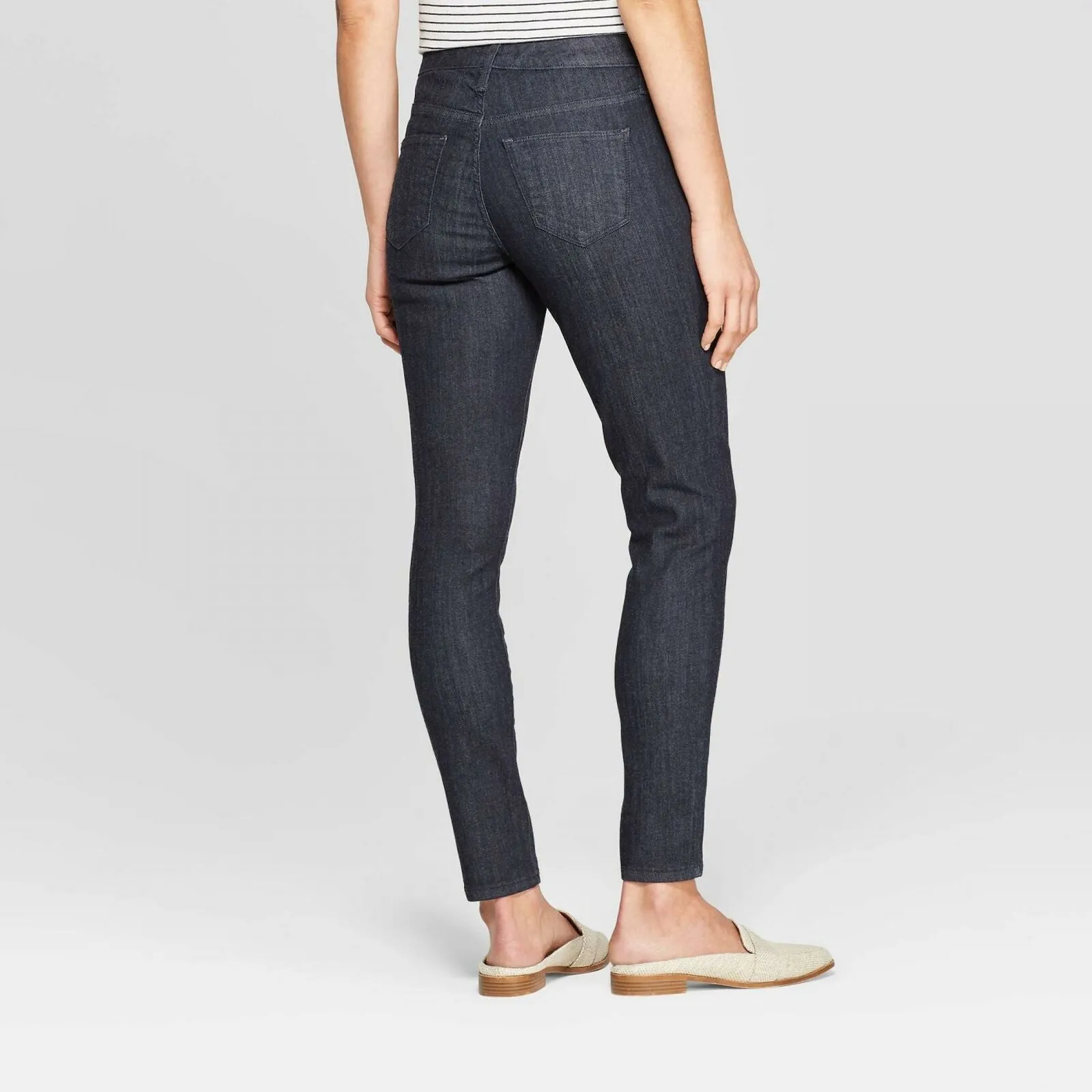 Universal Thread Women's Mid Rise Skinny Jeans