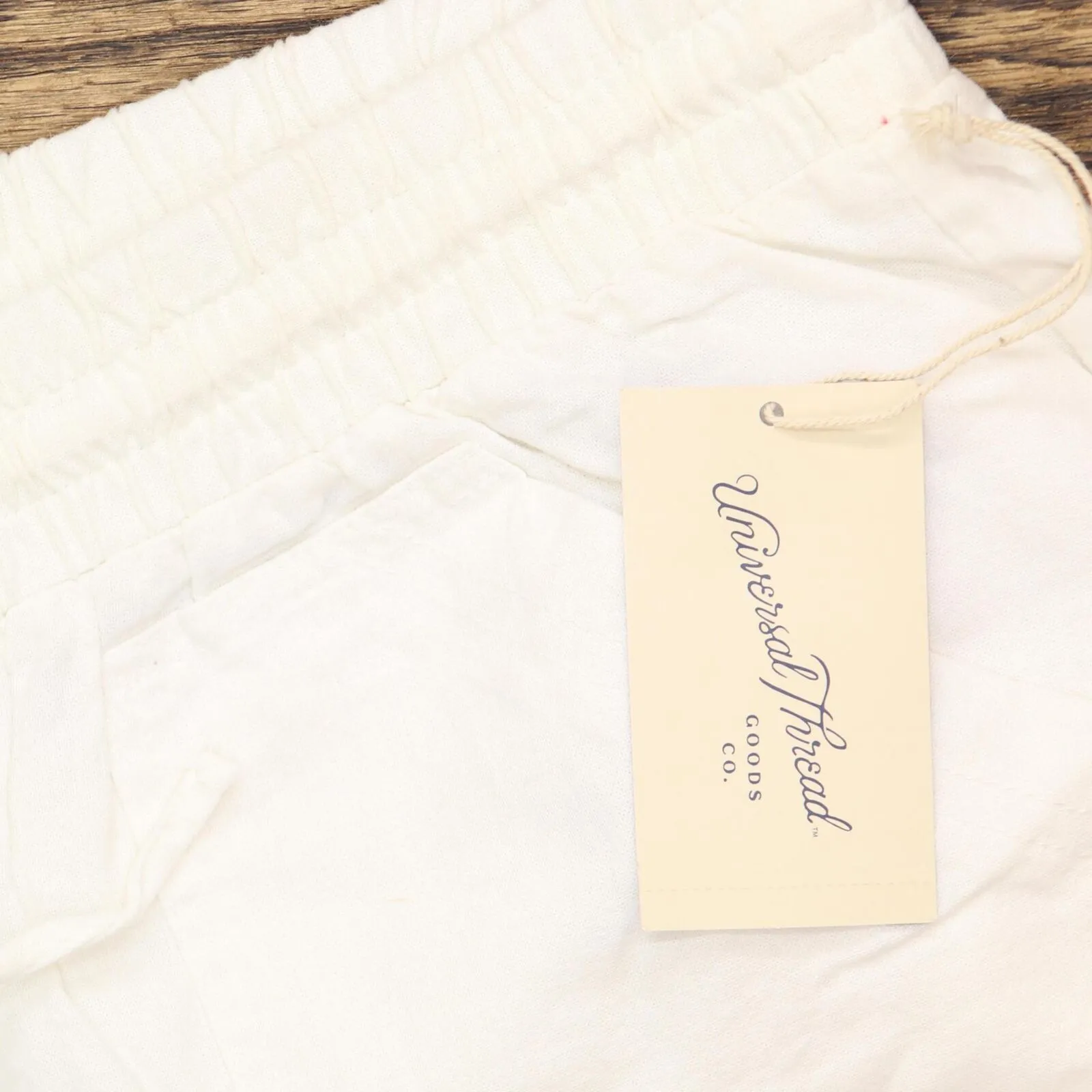 Universal Thread Women's Mid-Rise Tie Waist Utility Shorts