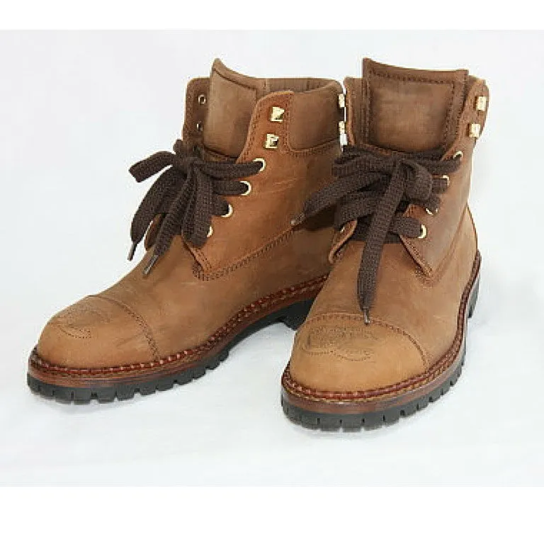 Vintage CHANEL middle high, brown leather boots, hiking lace up boots, with CC mark.  US5.5-6. EU 36. Classic casual shoes. 050816f5