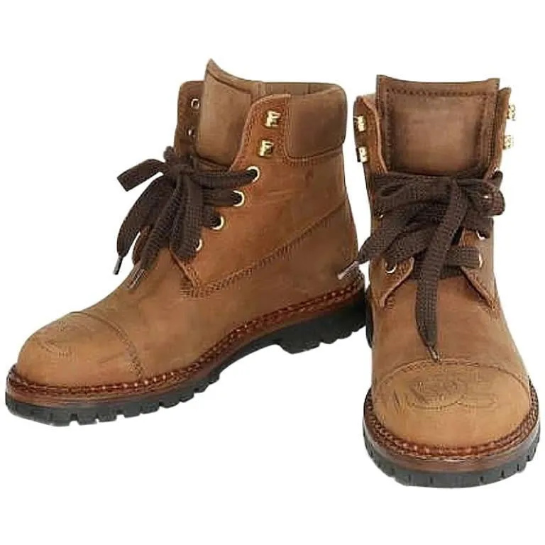 Vintage CHANEL middle high, brown leather boots, hiking lace up boots, with CC mark.  US5.5-6. EU 36. Classic casual shoes. 050816f5