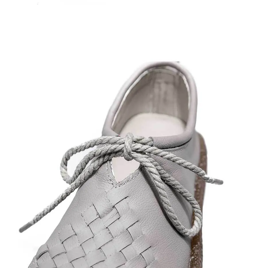 Women's Casual Leather Flat Shoes Soft Sole Woven Shoes